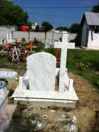 cruci morminte onesti